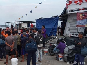 Tim SAR Temukan KM Makmur Jaya yang Mati Mesin di Tengah Laut