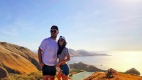 Berfoto di Gili Lawa, Nusa Tenggara Barat (adindabakrie/Instagram)  