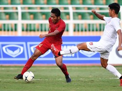 Timnas Indonesia U-18 bertanding melawan Timnas Myanmar di Thong Nhat Stadium, Ho Chi Minh City, Vietnam, Senin (19/8/2019). 
