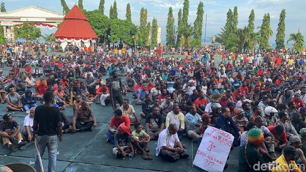 Pemprov Papua Pastikan Tak Ada Insiden Massa Turunkan Bendera 