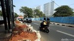 Proyek Galian Kabel Bikin Jalan Raden Saleh Berserakan Tanah