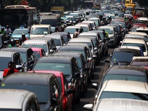 Pajak Biaya Balik Nama Kendaraan DKI Jakarta Naik 12,5%