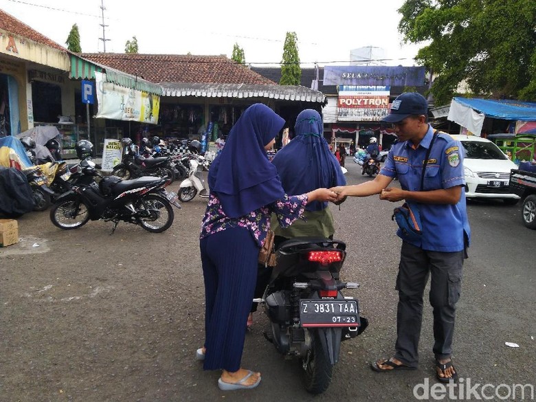 Tingkatkan PAD, Pemkab Ciamis Akan Berlakukan Bayar Parkir Per Tahun Tingkatkan PAD, Pemkab Ciamis Akan Berlakukan Bayar Parkir Per Tahun