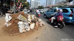 Proyek Galian Kabel Bikin Jalan Raden Saleh Berserakan Tanah