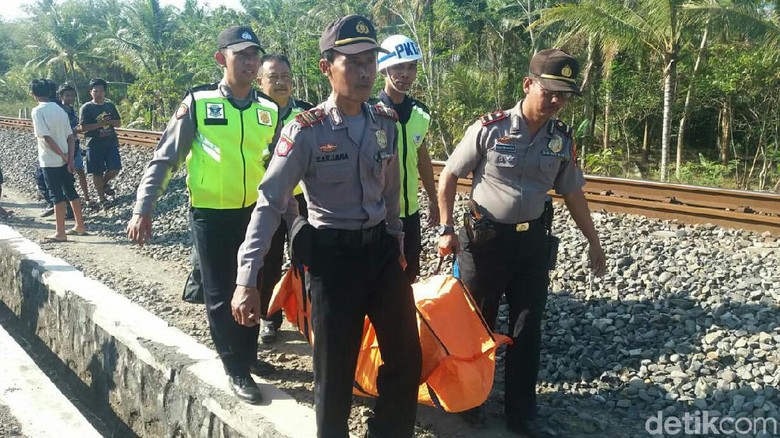 Perempuan Tak Dikenal Tewas Tertabrak KA di Purworejo, Ini Ciri-cirinya Perempuan Tak Dikenal Tewas Tertabrak KA di Purworejo, Ini Ciri-cirinya