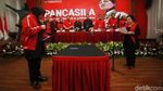 Momen Megawati Lantik Risma Jadi Ketua DPP PDIP