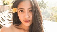 Banyak yang terpesona dengan kecantikan mantan asisten Anang dan Ashanty itu. Dok. Instagram/resiahlim