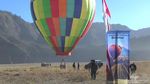 Foto: Terbang Naik Balon Udara di Bromo