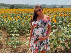 Kehamilan Supermodel Victoria Secret Istri Bos Teknologi