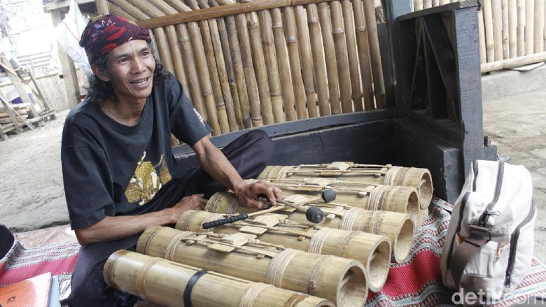Kisah Uteng Hidupkan Kembali Permainan Tradisional Sunda di Lembang Kisah Uteng Hidupkan Kembali Permainan Tradisional Sunda di Lembang