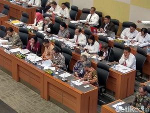DPR dan Sri Mulyani Gaspol Bahas RAPBN 2020