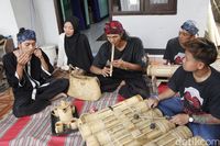 Kisah Uteng Hidupkan Kembali Permainan Tradisional Sunda di Lembang
