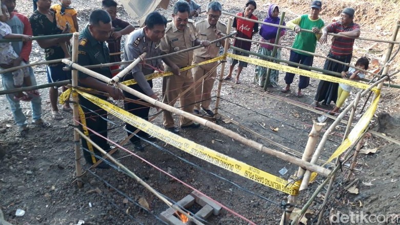 Dinas ESDM Jateng Cek Semburan Api di Sragen, Apa Hasilnya? Dinas ESDM Jateng Cek Semburan Api di Sragen, Apa Hasilnya?