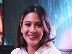 Dian Sastro Masih Sembunyikan Identitas Dewi Api