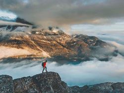 Pesona Greenland, Pulau yang Disinari Matahari 2 Bulan