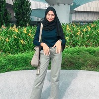 Seperti dilansir mStar Zulaikha kerap menerima surat cinta dari muridnya sejak ia menjalani latihan mengajar di dua sekolah dasar. Ia pun mengaku sudah mendapatkan total 15 surat cinta sejak ia mengajar pada Maret kemarin.  Foto: Instagram @zulayqhakifle