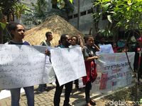Mahasiswa Papua di USU Ikut Gelar Aksi, Bawa Lambang Bintang Kejora