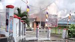 Potret Gedung DPRD Papua Barat yang Dibakar Massa