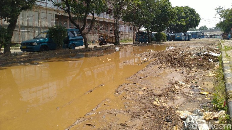 Kondisi Terminal Bubulak Bogor Rusak Berlubang, Kalau Hujan Jadi Kolam Kondisi Terminal Bubulak Bogor Rusak Berlubang, Kalau Hujan Jadi Kolam