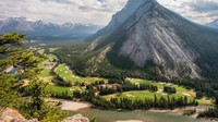 Keindahan pemandangan hotel ini memang tiada dua. Bagaimana tidak? Fairmont Banff Springs Hotel berdiri di tengah Taman Nasional Banff. Taman Nasional ini adalah yang pertama di Kanada (iStock)  