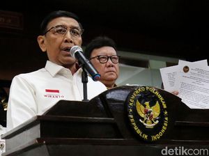 Wiranto Tegaskan Bendera Bintang Kejora Tak Boleh Dikibarkan