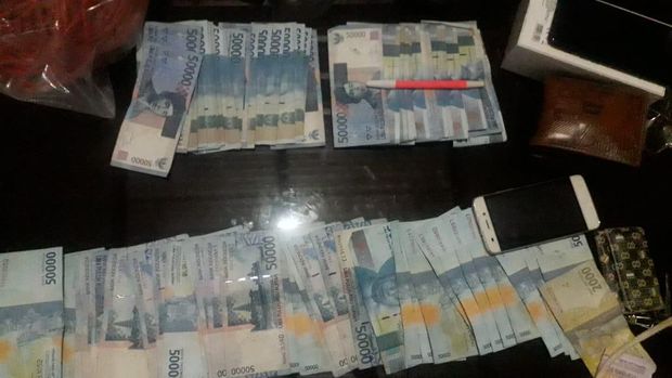 Uang hasil perampokan