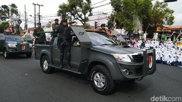 Melihat Keseruan Pawai Alegoris yang Dongkrak Pariwisata Banjar