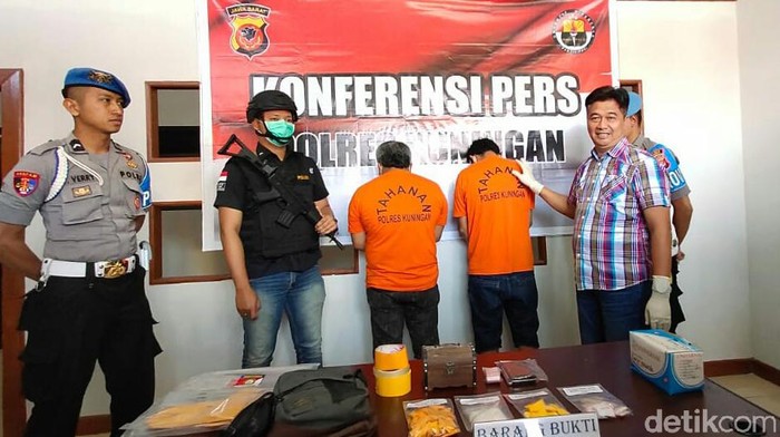 Polres Kuningan Tangkap 2 Residivis Pemilik 2 Ons Sabu