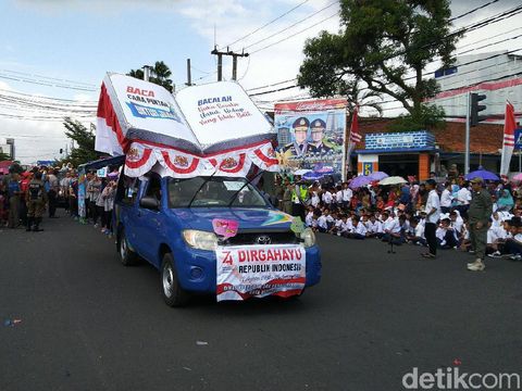 Melihat Keseruan Pawai Alegoris yang Dongkrak Pariwisata Banjar