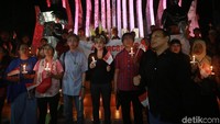 Aksi ini dilakukan di kawasan Tugu Proklamasi, Jakarta.