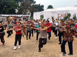 Solidaritas untuk Papua, Pejabat-Warga Sukabumi Kompak Menari Sajojo
