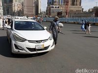 Jangan lupa menawar kalau naik taksi di Makkah (Ardhi/detikcom)
