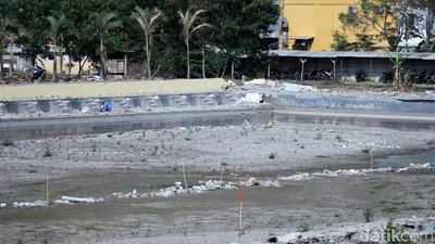 Empang di Tegalluar Dibongkar Demi Proyek Kereta Cepat Jakarta-Bandung