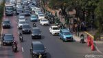 Duh, Ojol dan Taksi Mangkal Sembarangan Bikin Macet Lalu Lintas