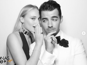 Joe Jonas dan Sophie Turner Dikaruniai Anak Pertama