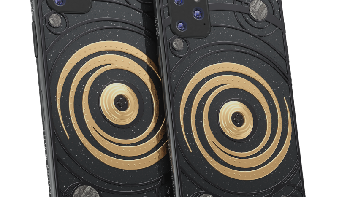 Lalu ada edisi Singularity dilepas USD 6.050 atau Rp 86,3 juta. Foto: Caviar