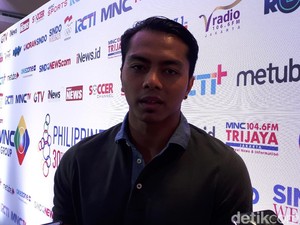 Tingkatkan Kekuatan, Siman Genjot Latihan dengan Gym