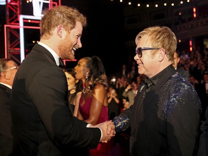 Pangeran Harry dan Elton John. (Foto: Getty Images) Pangeran Harry dan Elton John. (Foto: Getty Images)