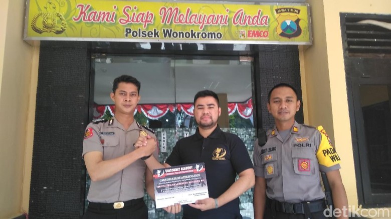 Ini Cerita Polisi yang Lumpuhkan Pria Penyerang Polsek Wonokromo Ini Cerita Polisi yang Lumpuhkan Pria Penyerang Polsek Wonokromo