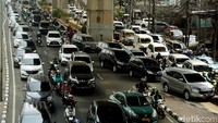 Begini penampakan kemacetan di kawasan Jalan Satrio, Kuningan, Jakarta, Selasa (20/8/2019).