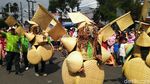 Serunya Pawai Alegoris di Kota Banjar