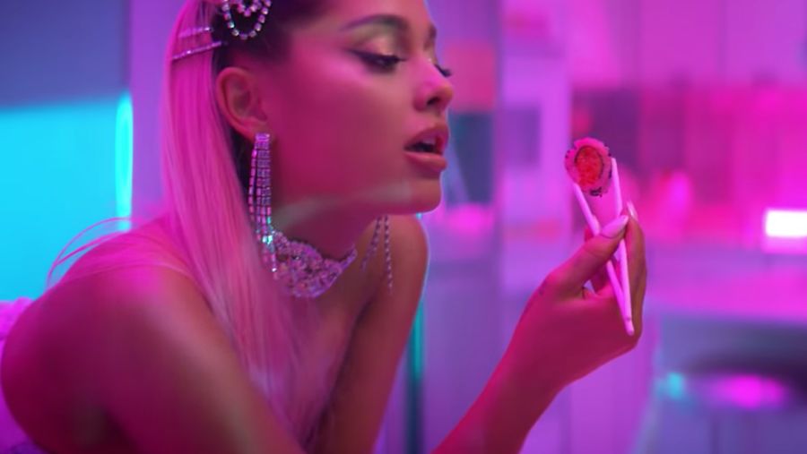 Astaga Ariana Grande Tuntut Brand Ini Sebesar Rp 143 M 