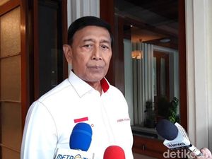 Minta Seluruh Pihak Berdamai, Menko Polhukam Berangkat ke Papua Malam Ini