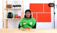 Ekspresi Senang Driver Ojol Saat Icip Makanan Kekinian 