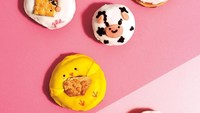 Kim-Joy membuat donat tema Farmyard Animal Doughnut. Semua bentuknya super cute seperti babi kecil, sapi, atau anak ayam. Foto: Istimewa