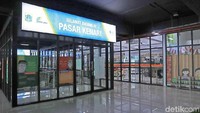 Oleh Gubernur Anies, lantai tiga Pasar Kenari Mas disediakan bagi para penjual buku dari Kwitang hingga Senen. Bedanya, suasana di sini dibuat lebih nyaman dan modern (Randy/detikcom)