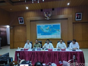 Wiranto: Penegakan Hukum terhadap Pembakar Hutan Kurang Tegas