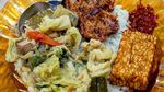 Aduh Enaknya! Sarapan Murah Nasi Lodeh Plus Tempe