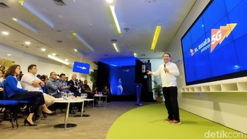 Salah satunya adalah menyiapkan jaringan data berkapasitas besar dengan cara melakukan fiberisasi di seluruh jaringan. Fiberisasi akan mampu meningkatkan kapasitas transport jaringan hingga lebih dari 5x lipat dibandingkan transport bukan fiber.