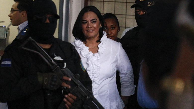 Gelapkan Uang Negara Rp 10 M, Eks Ibu Negara Honduras Dibui 58 Tahun Gelapkan Uang Negara Rp 10 M, Eks Ibu Negara Honduras Dibui 58 Tahun